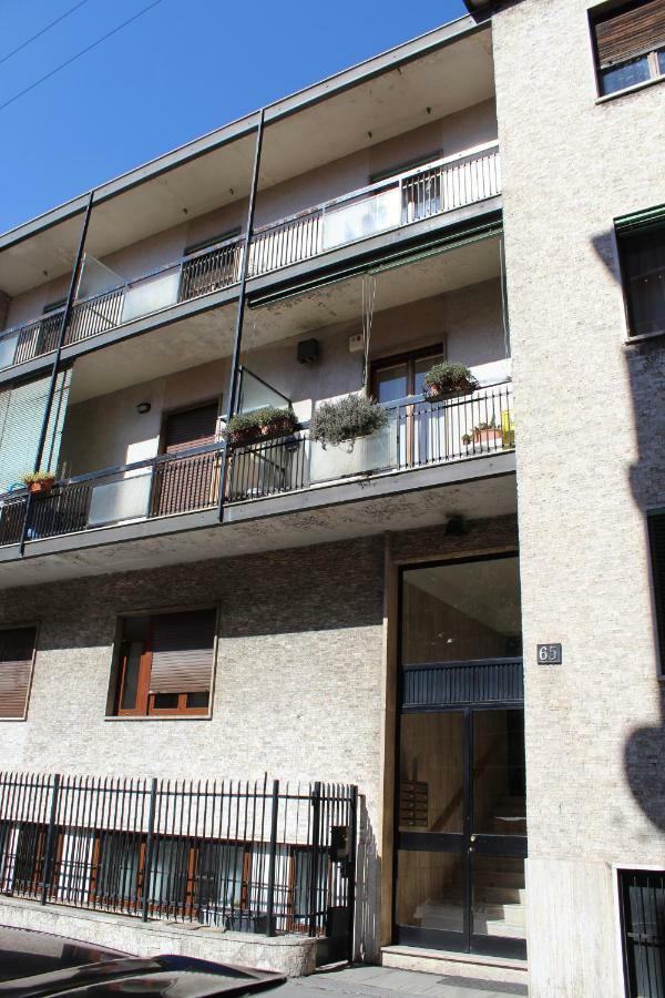 Apartment Paruta 65 Милано Екстериор снимка
