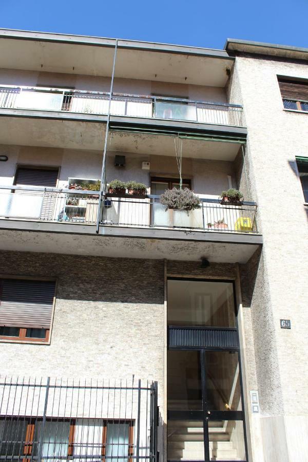 Apartment Paruta 65 Милано Екстериор снимка