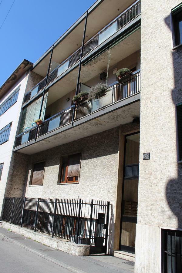 Apartment Paruta 65 Милано Екстериор снимка